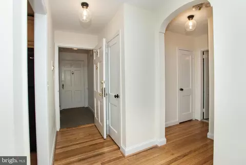 Entry Way - 500 E Lancaster Ave #134B, Wayne, PA 19087 photo 2 of 3