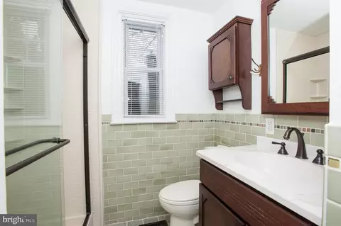 Bath - 500 E Lancaster Ave #134B, Wayne, PA 19087 photo 2 of 3