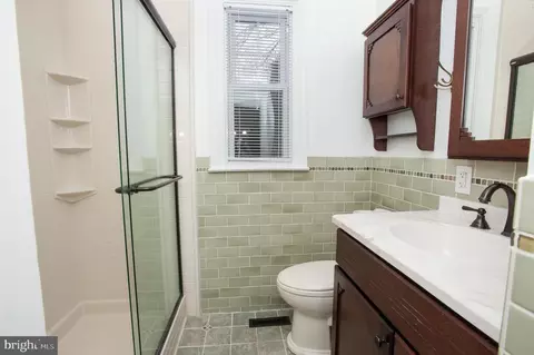 Bath - 500 E Lancaster Ave #134B, Wayne, PA 19087 photo 1 of 3