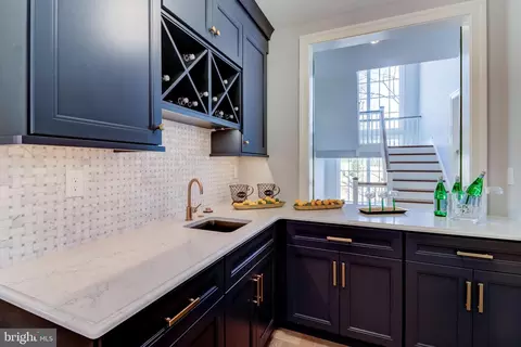 Kitchen - 319 Iven Ave, Wayne, PA 19087 photo 1 of 8