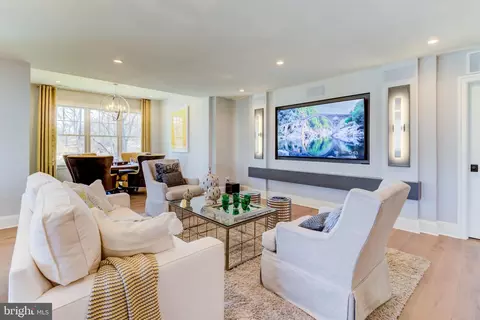 Living - 319 Iven Ave, Wayne, PA 19087 photo 5 of 5