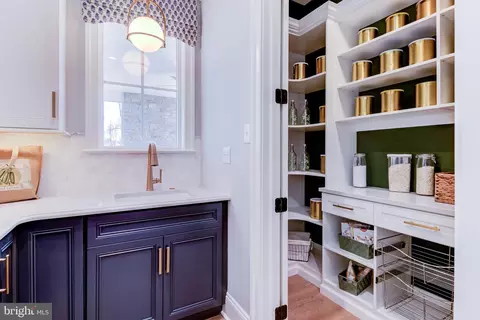 Bath - 319 Iven Ave, Wayne, PA 19087 photo 1 of 5