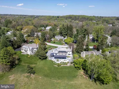 View/Area - 238 Ravenscliff Rd, Wayne, PA 19087 photo 3 of 4
