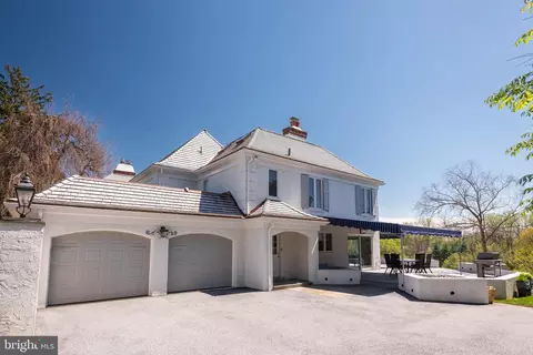 Exterior - 238 Ravenscliff Rd, Wayne, PA 19087 photo 3 of 17