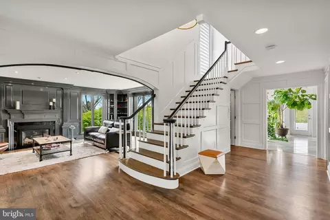 Entry Way - 238 Ravenscliff Rd, Wayne, PA 19087 photo 1 of 7