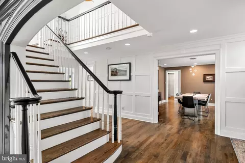 Entry Way - 238 Ravenscliff Rd, Wayne, PA 19087 photo 4 of 7
