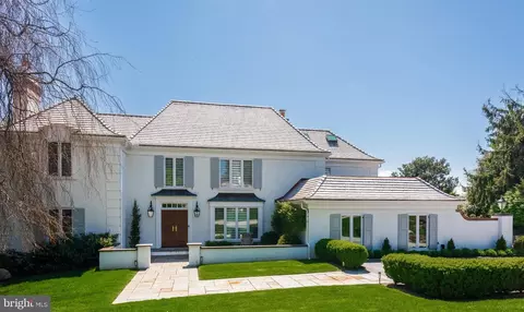 Exterior - 238 Ravenscliff Rd, Wayne, PA 19087 photo 4 of 17