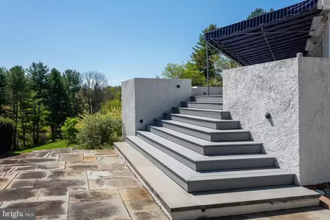 Exterior - 238 Ravenscliff Rd, Wayne, PA 19087 photo 14 of 17