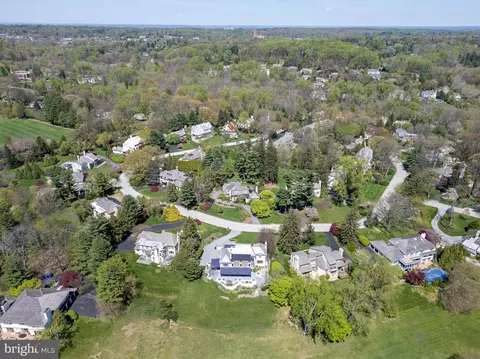 View/Area - 238 Ravenscliff Rd, Wayne, PA 19087 photo 4 of 4