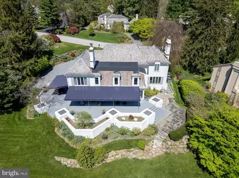 Exterior - 238 Ravenscliff Rd, Wayne, PA 19087 photo 5 of 17