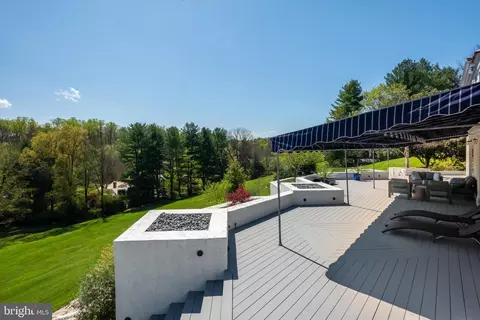 Exterior - 238 Ravenscliff Rd, Wayne, PA 19087 photo 13 of 17
