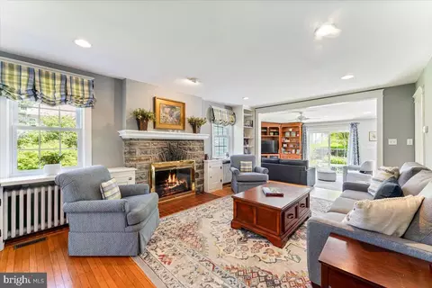 409 Iven Ave, Wayne, PA 19087