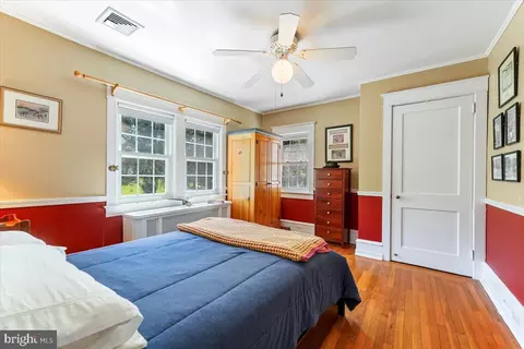 Bedroom - 409 Iven Ave, Wayne, PA 19087 photo 3 of 8