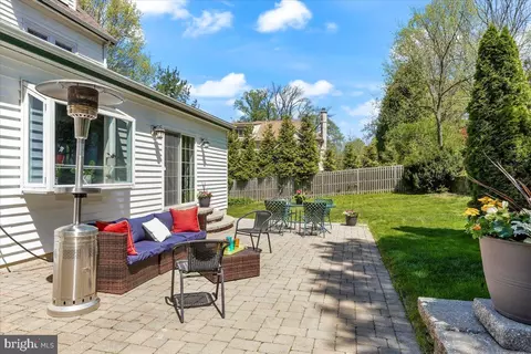 Exterior - 409 Iven Ave, Wayne, PA 19087 photo 5 of 11