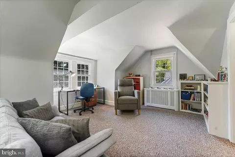 Living - 409 Iven Ave, Wayne, PA 19087 photo 6 of 8