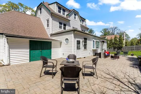Exterior - 409 Iven Ave, Wayne, PA 19087 photo 7 of 11