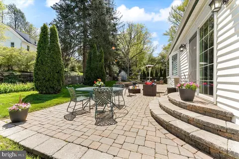 Exterior - 409 Iven Ave, Wayne, PA 19087 photo 4 of 11