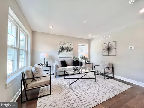 109 Ridge Blvd # A, Brookhaven, PA 19015