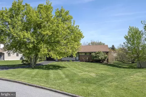 316 Meadowglen Ln, Media, PA 19063
