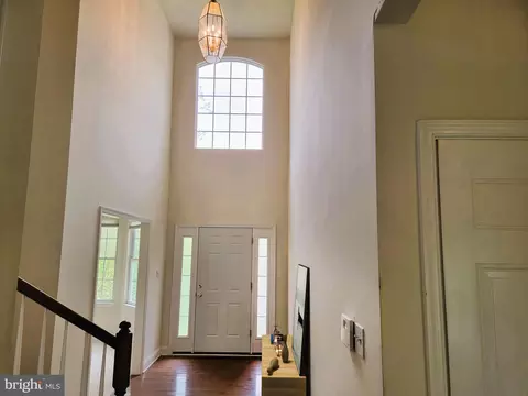 Entry Way - 115 Louise Dr, Boothwyn, PA 19061 photo 2 of 17