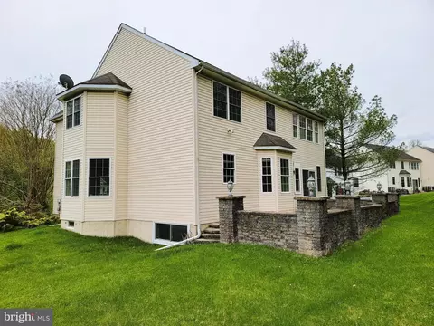 Exterior - 115 Louise Dr, Boothwyn, PA 19061 photo 10 of 13
