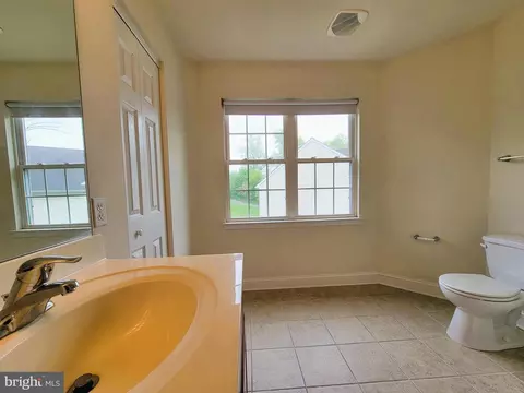 Bath - 115 Louise Dr, Boothwyn, PA 19061 photo 15 of 20