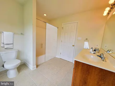Bath - 115 Louise Dr, Boothwyn, PA 19061 photo 19 of 20
