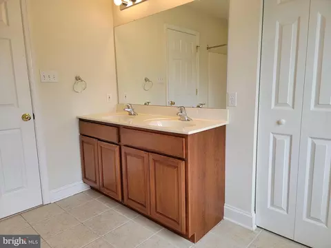 Bath - 115 Louise Dr, Boothwyn, PA 19061 photo 16 of 20