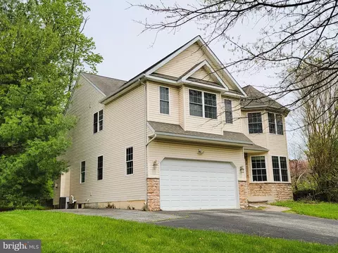 Exterior - 115 Louise Dr, Boothwyn, PA 19061 photo 3 of 13