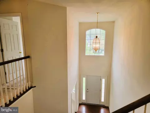 Entry Way - 115 Louise Dr, Boothwyn, PA 19061 photo 10 of 17