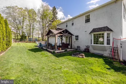 Exterior - 512 Flora Cir, Springfield, PA 19064 photo 7 of 10