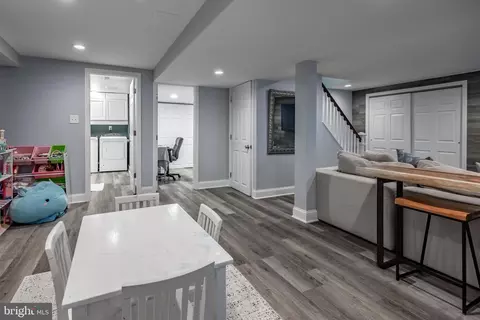Dining - 512 Flora Cir, Springfield, PA 19064 photo 4 of 4