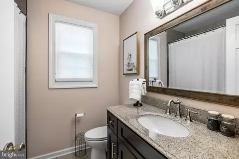 Bath - 512 Flora Cir, Springfield, PA 19064 photo 3 of 4