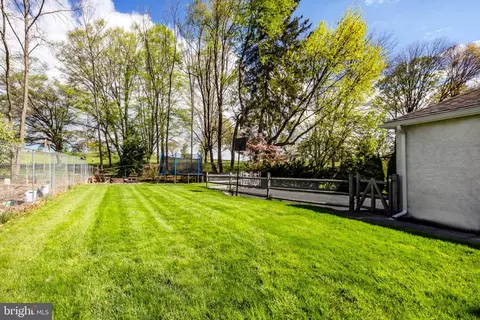 Exterior - 512 Flora Cir, Springfield, PA 19064 photo 9 of 10