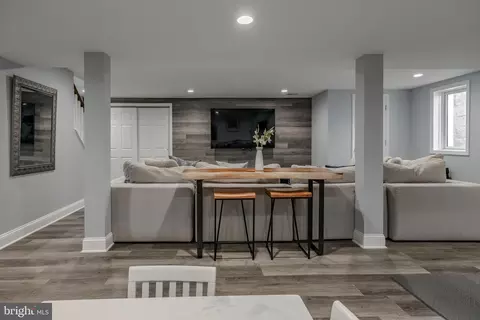 Dining - 512 Flora Cir, Springfield, PA 19064 photo 3 of 4