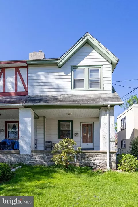 202 N Lynn Blvd, Upper Darby, PA 19082
