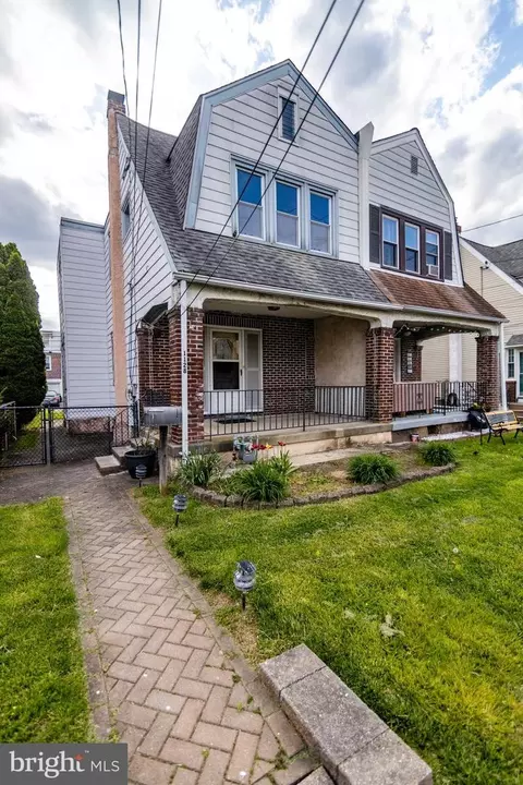 1128 Harding Dr, Havertown, PA 19083