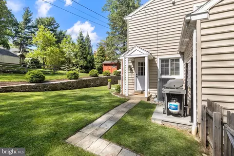 Exterior - 441 Iven Ave, Wayne, PA 19087 photo 8 of 9