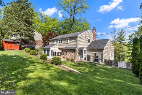 Exterior - 441 Iven Ave, Wayne, PA 19087 photo 2 of 9