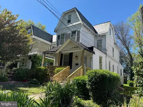 51 W Essex Ave, Lansdowne, PA 19050