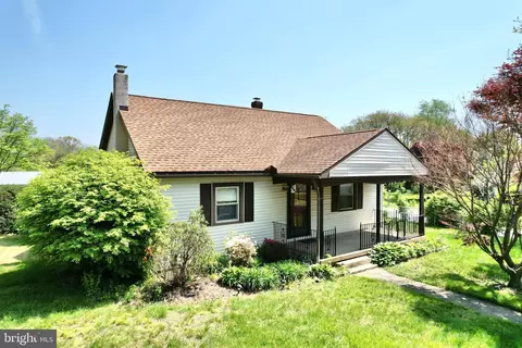 3803 Bethel Rd, Marcus Hook, PA 19061