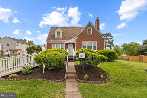 328 Tasker Ave, Folsom, PA 19033