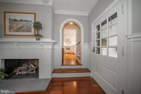 Entry Way - 202 Midland Ave, Wayne, PA 19087 photo 3 of 8