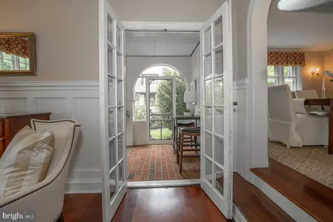 Entry Way - 202 Midland Ave, Wayne, PA 19087 photo 4 of 8