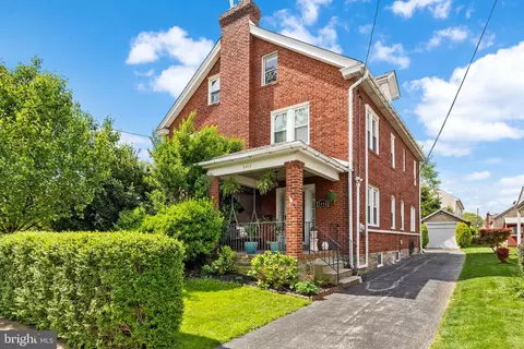 2414 Chestnut Ave, Ardmore, PA 19003