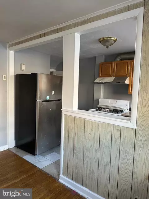 Entry Way - 319 Maypole Rd, Upper Darby, PA 19082 photo 1 of 3