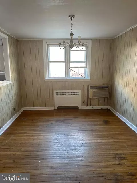 Living - 319 Maypole Rd, Upper Darby, PA 19082 photo 3 of 3