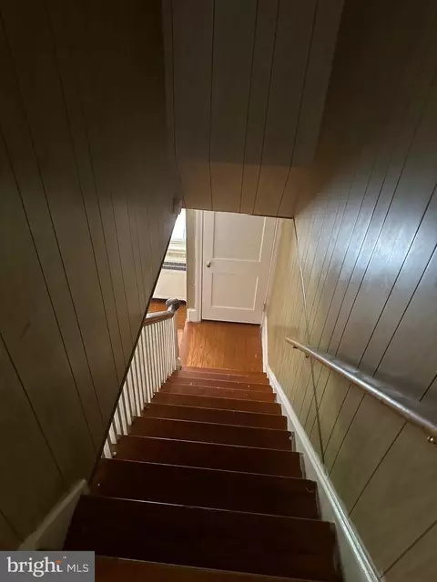 Entry Way - 319 Maypole Rd, Upper Darby, PA 19082 photo 2 of 3