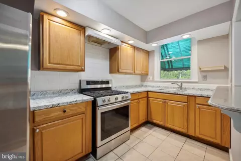 Kitchen - 629 Briarcliff Rd, Upper Darby, PA 19082 photo 1 of 1
