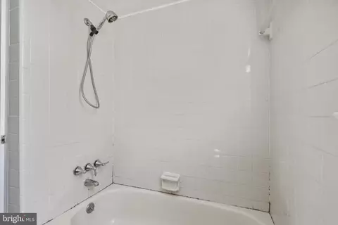 Bath - 500 E Lancaster Ave #104, Wayne, PA 19087 photo 2 of 2